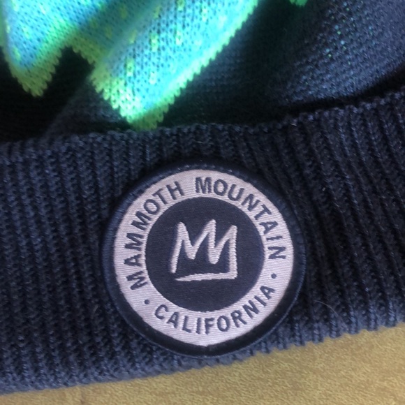 Mammoth Mountain 🏔️ snow hat - Picture 2 of 5